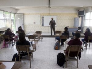 Clase presencial en un aula