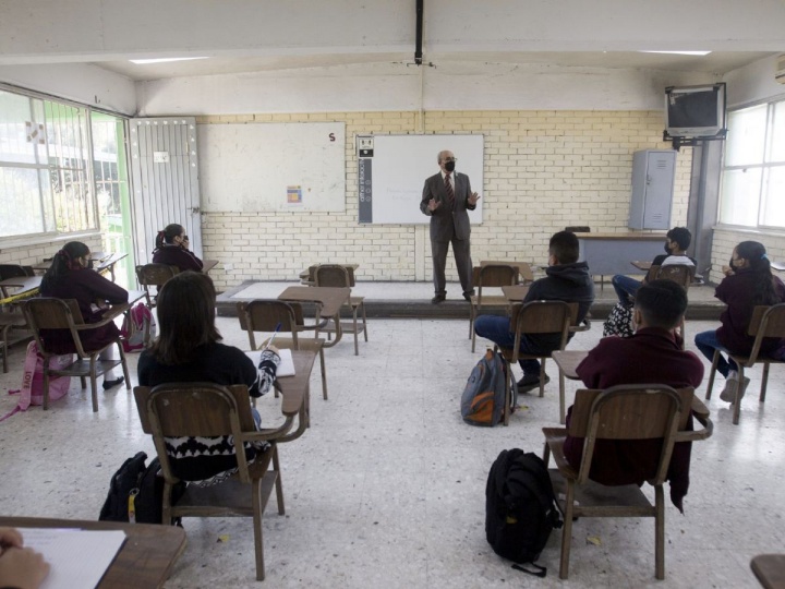 Clase presencial en un aula